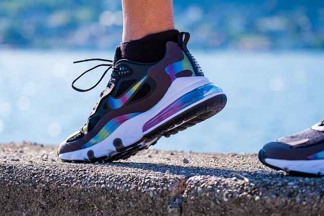 Ona zerwała, ale utrzymuje kontakt – co to znaczy? Poznaj prawdę