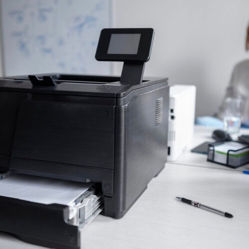Dlaczego firmy decydują się na wynajem kserokopiarek i drukarek